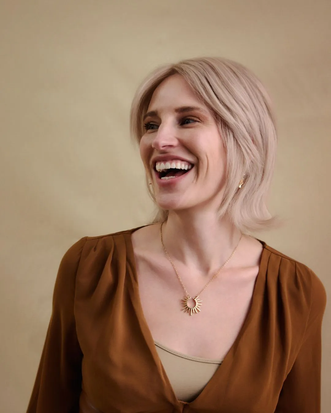 Echthaarperücke Nürnberg mit natürlichem Glanz und Bewegung